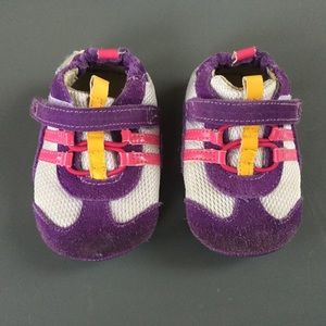 Purple “sneaker” Robeez